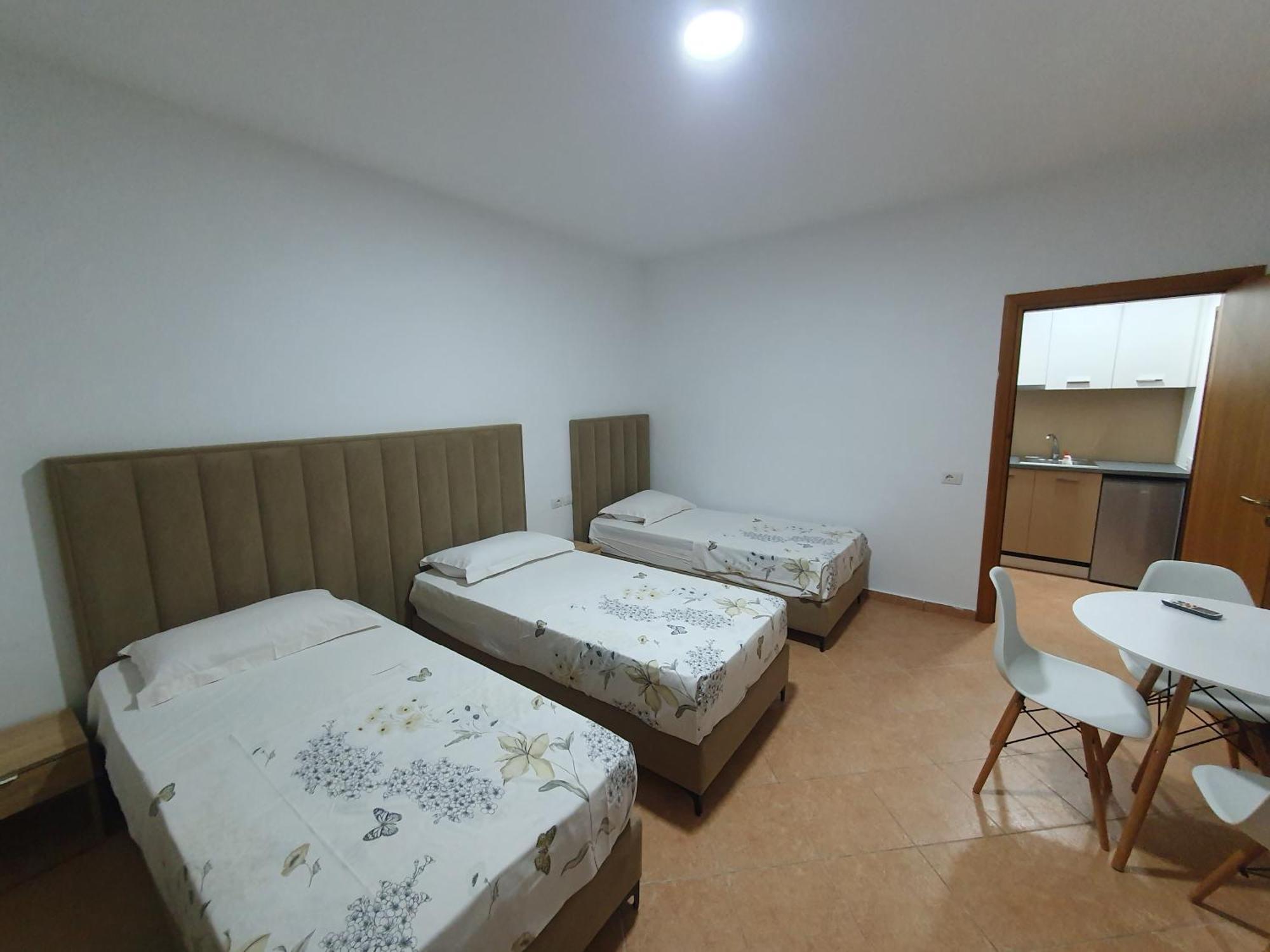 Residenca Juli Apartment วญอเรอ ภายนอก รูปภาพ