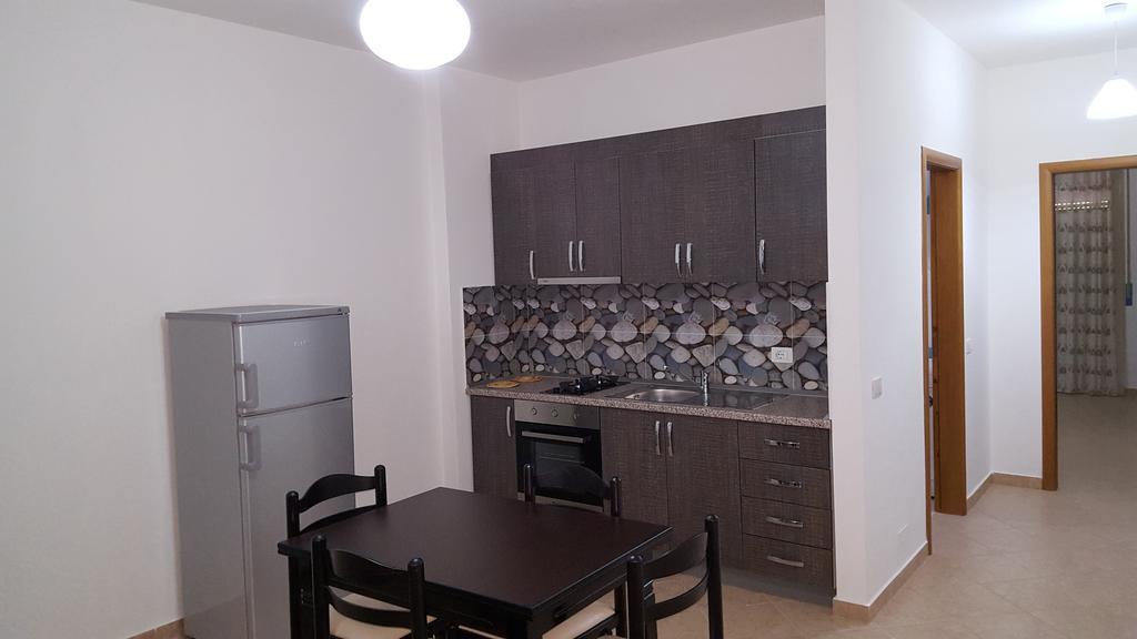 Residenca Juli Apartment วญอเรอ ภายนอก รูปภาพ