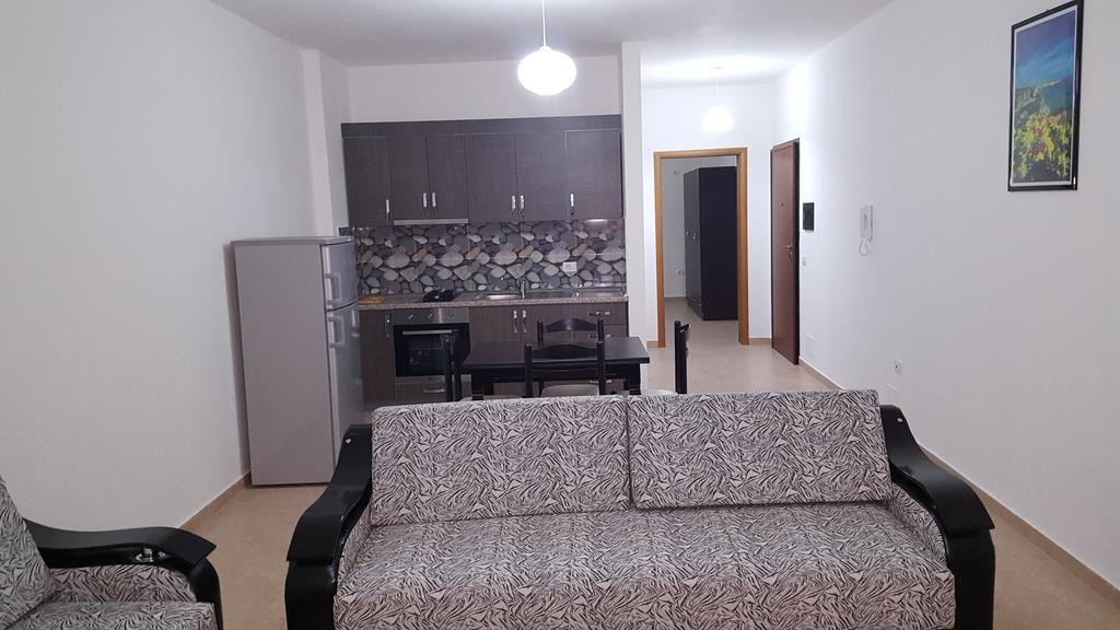 Residenca Juli Apartment วญอเรอ ภายนอก รูปภาพ