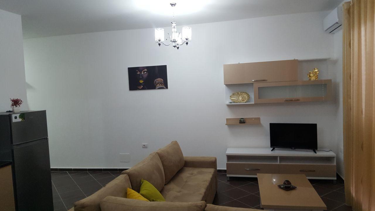 Residenca Juli Apartment วญอเรอ ภายนอก รูปภาพ