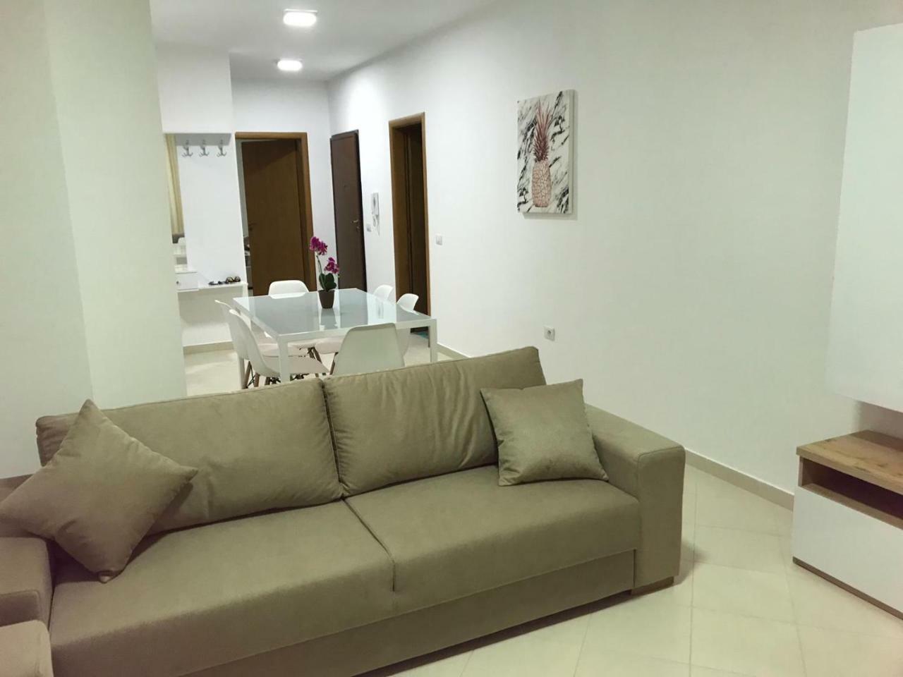 Residenca Juli Apartment วญอเรอ ภายนอก รูปภาพ