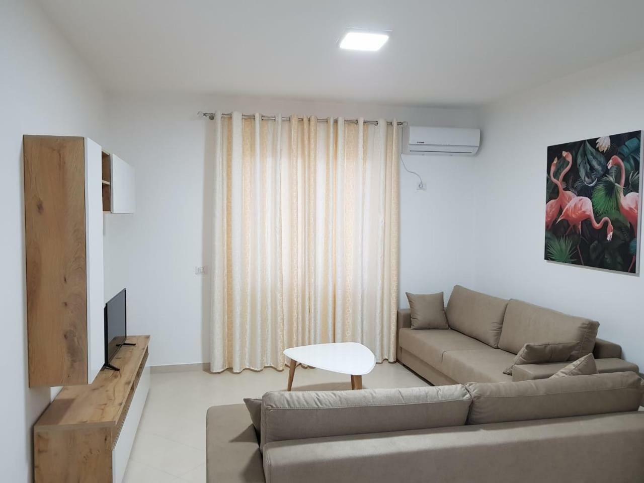 Residenca Juli Apartment วญอเรอ ภายนอก รูปภาพ