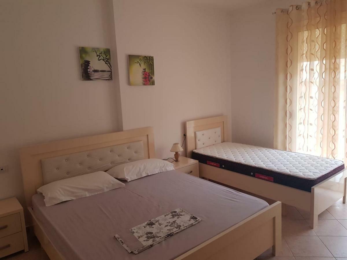 Residenca Juli Apartment วญอเรอ ภายนอก รูปภาพ